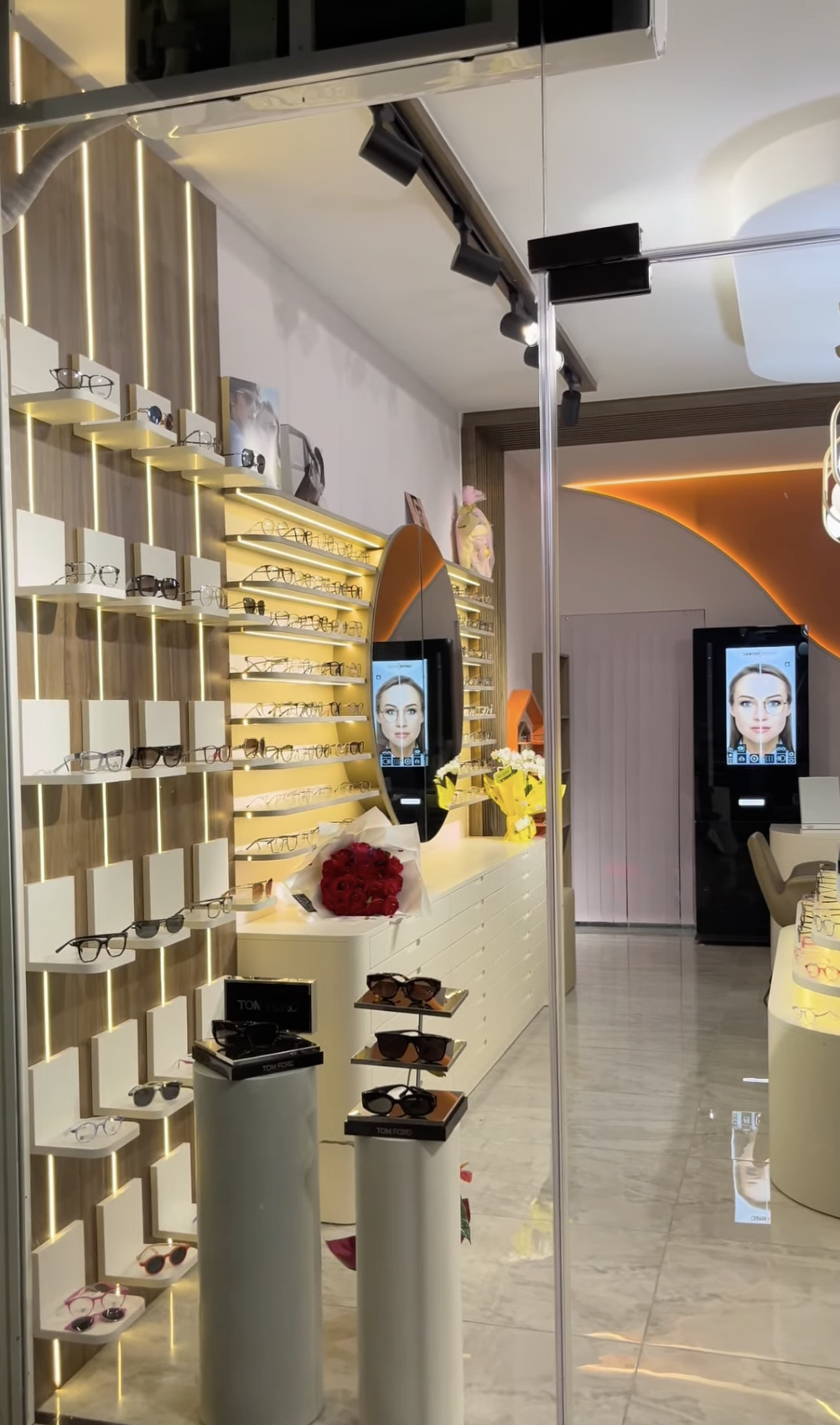 Baykal Optik mağaza içi görünüm